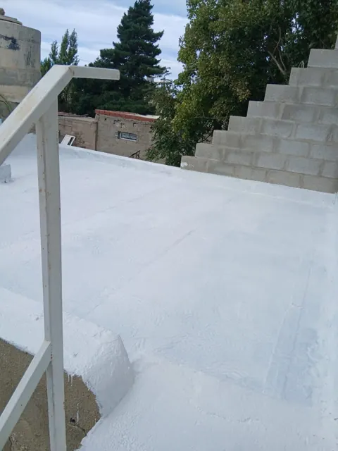 Terraza terminada, junto a la baranda
